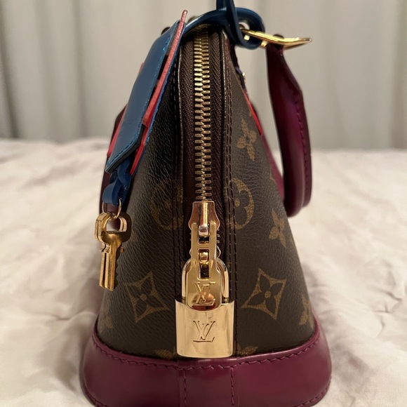 ✨️💎Authentic Louis Vuitton Limited Edition Alma BB  monogram Totem - Picture 7 of 13